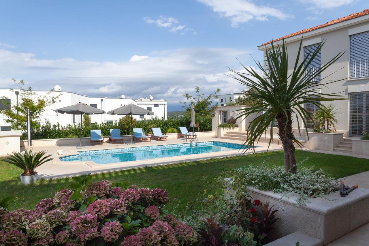 Luxury Apartments Vila Carissa Malinska Exteriör bild
